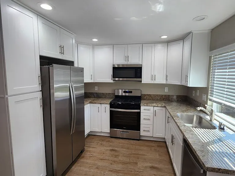 9041 Dewsbury Ave — Photo 8