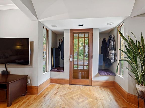 3rd image of 5124 Beard Ave S