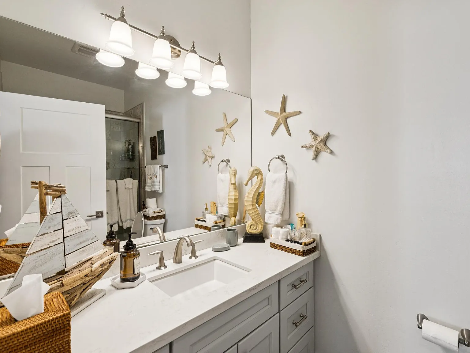 2 bed, 1400 sqft, $4,500 — Photo 3