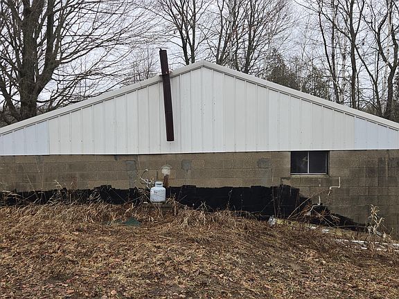 2nd image of 20 Mile Rd