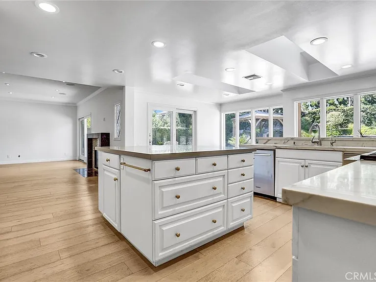 22715 America Way — Photo 7