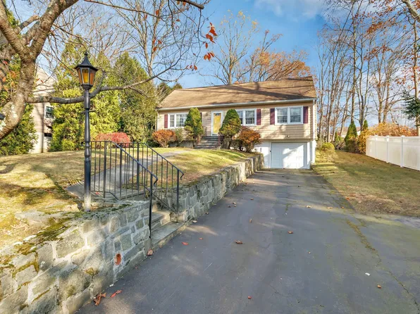 111 Bassick Road, Trumbull, CT 06611