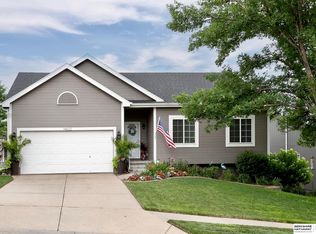 14622 Kansas Ave, Omaha, NE 68116