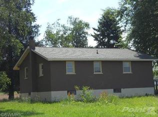 40060 68th St, Bangor, MI 49013