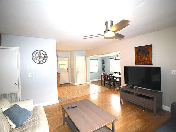 4th image of 509 N Hillside Ave