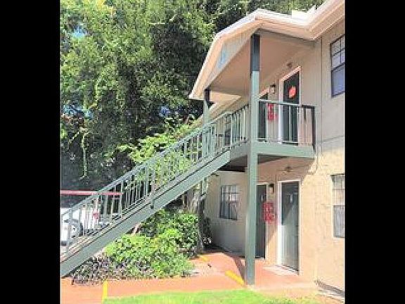 2nd image of 202 Pine Violet Ct APT 202