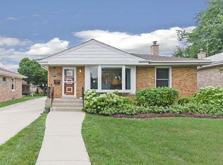 6971 W Cleveland St, Niles, IL 60714