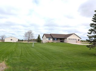 W2150 Crosstown Rd, Hilbert, WI 54129