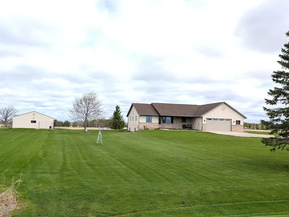 W2150 Crosstown Rd, Hilbert, WI 54129