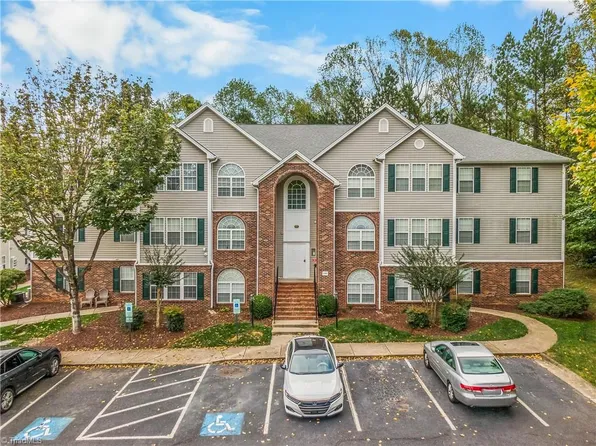 132 Scholastic Ct, Winston Salem, NC 27106