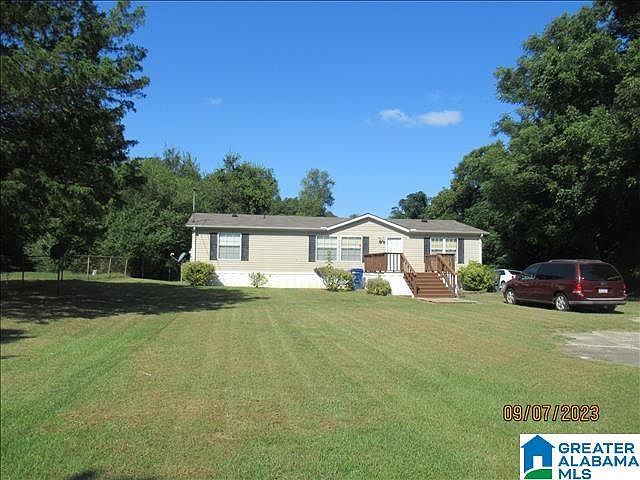 1st image of 320 3rd Ave
