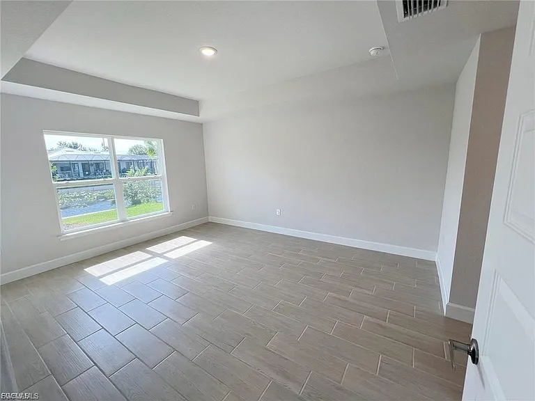 410 SE 1st Terrace Cpe — Photo 22