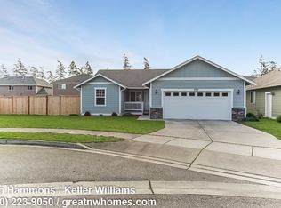 892 NW Longview Dr, Oak Harbor, WA 98277