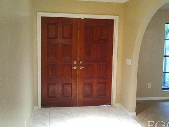2nd image of 2113 Lochmoor Cir