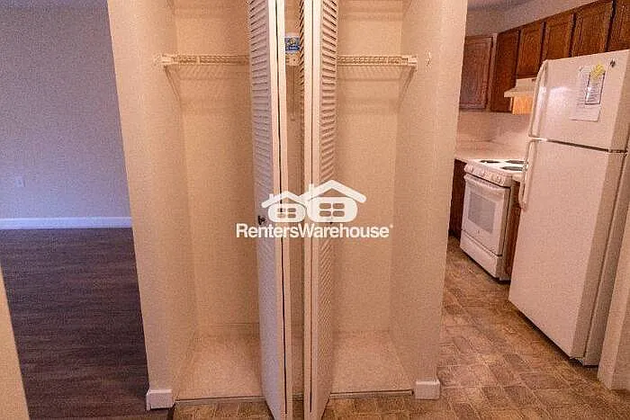 6615 Lake Shore Dr S #115 — Photo 10