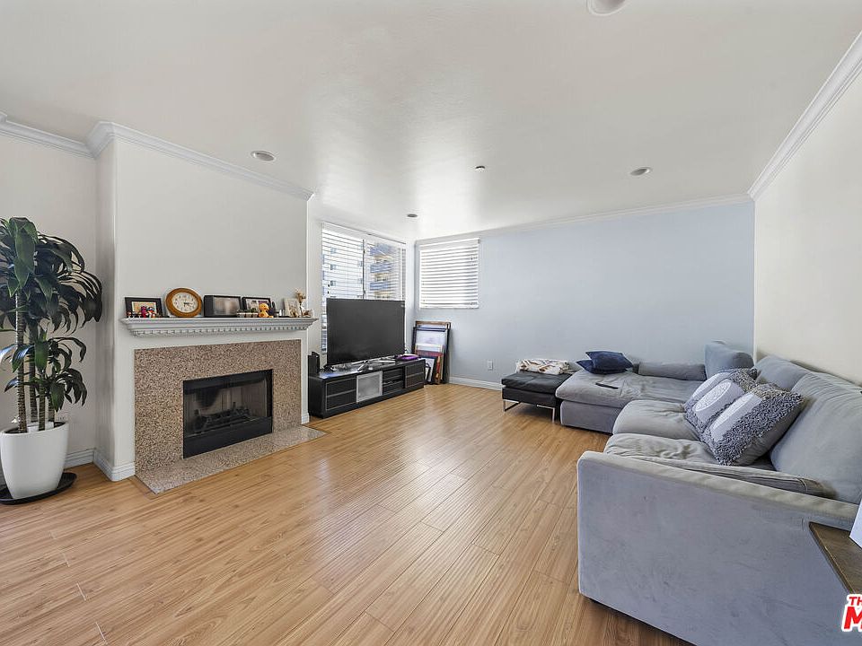 1st image of 1049 S Hobart Blvd #203