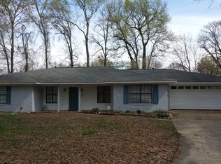 28 Northwood Dr, Conway, AR 72034