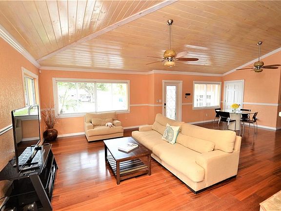 4th image of 6620 Renaldo Way S