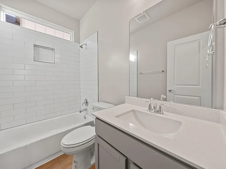 219 Pinnacle Ln — Photo 6
