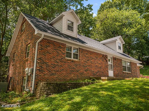 5th image of 2206 Scenic Dr