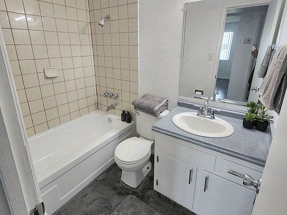5th image of 4337 W Keim Dr #4