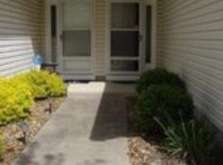 1325 SE Broadway Cir #282C, Lees Summit, MO 64081