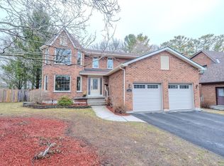 566 Sycamore St, Kingston, ON K7M7L8