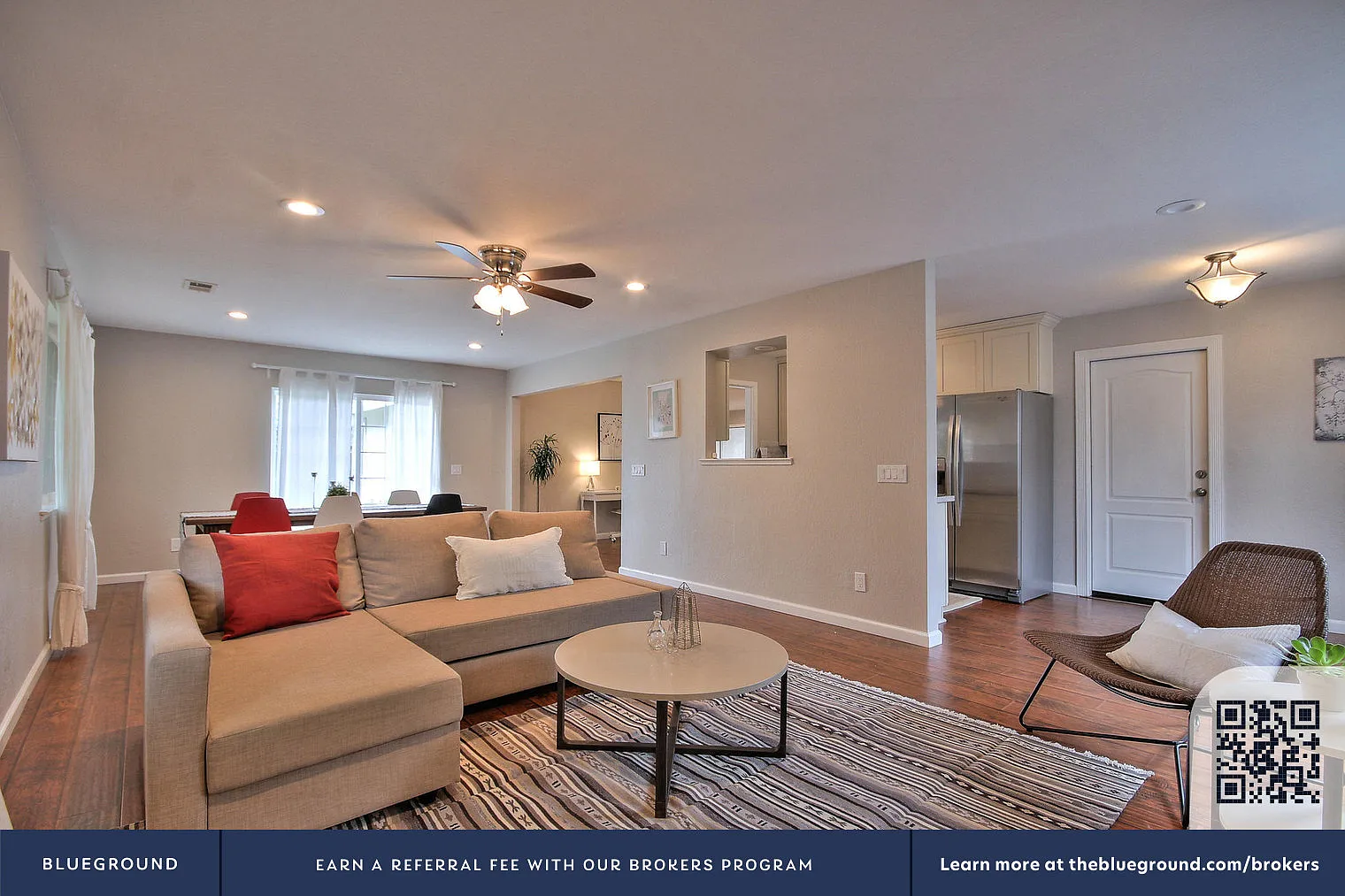 3 bed, 1.0 bath, 1420 sqft, $4,020 — Photo 3