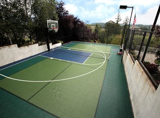 1793 Atherton Dr, Lake Oswego, OR 97034