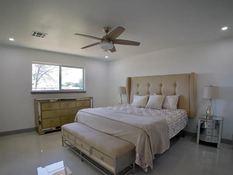 10100 Woodway Dr — Photo 22