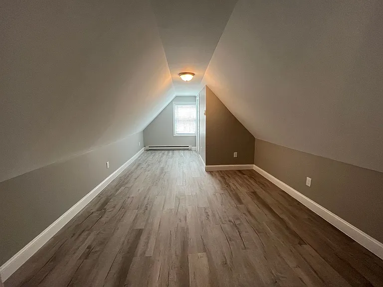 60 W Broadway — Photo 36