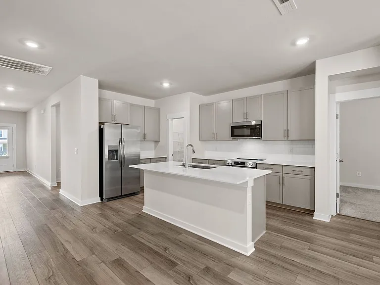 1145 Ross Farms Blvd — Photo 9