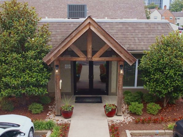 203 Breckinridge Sq #49
