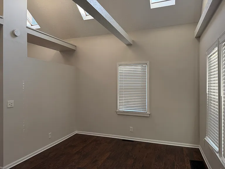 2825 Monroe Ave #1 — Photo 8