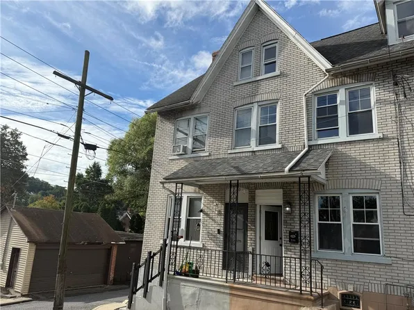 722 N Clewell St, Fountain Hill, PA 18015
