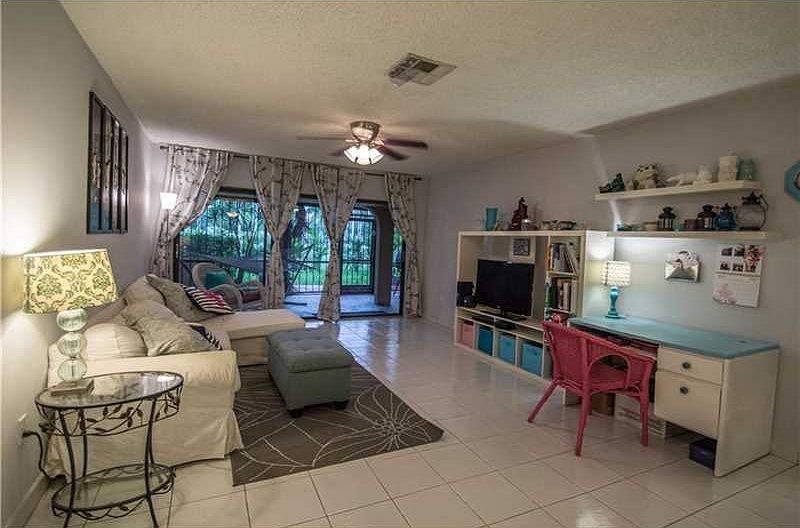 1st image of 4012 Estepona Ave #2-3