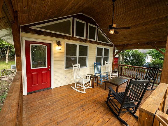 5th image of 809 Montreat Rd