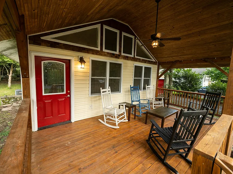 809 Montreat Rd — Photo 5