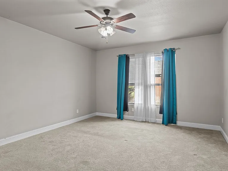 49 Berkshire Cir — Photo 11