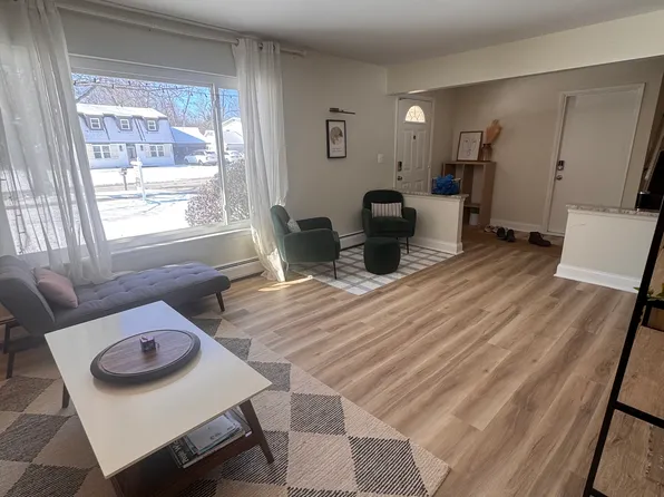 29994 Rambling Rd, Southfield, MI 48076