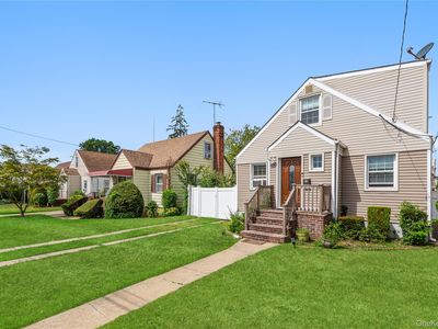 11 Dewitt Street, Valley Stream, NY, 11580