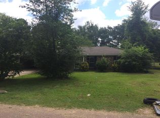 294 Pandora Dr, Columbus, MS 39702