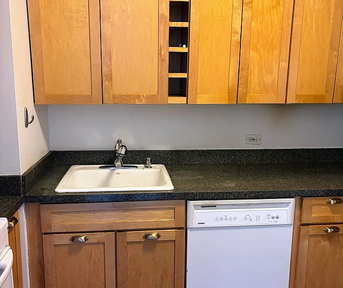 4343 N Clarendon Ave #712 — Photo 8