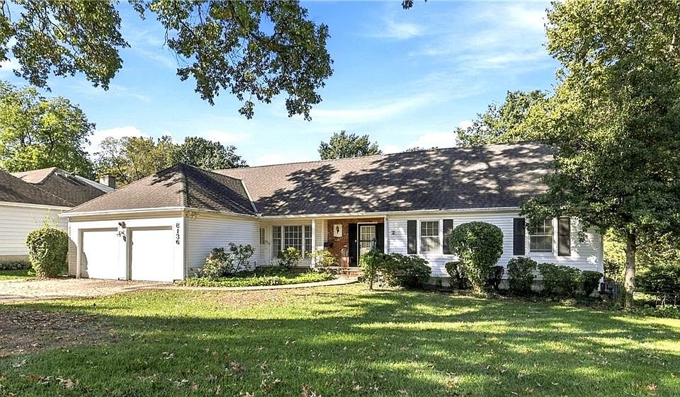 1st image of 8136 Outlook Ln
