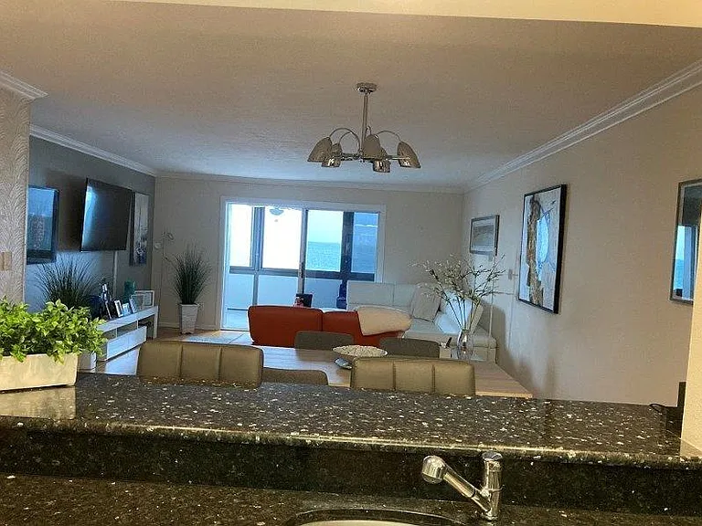 1055 W Peppertree Dr #501 — Photo 5