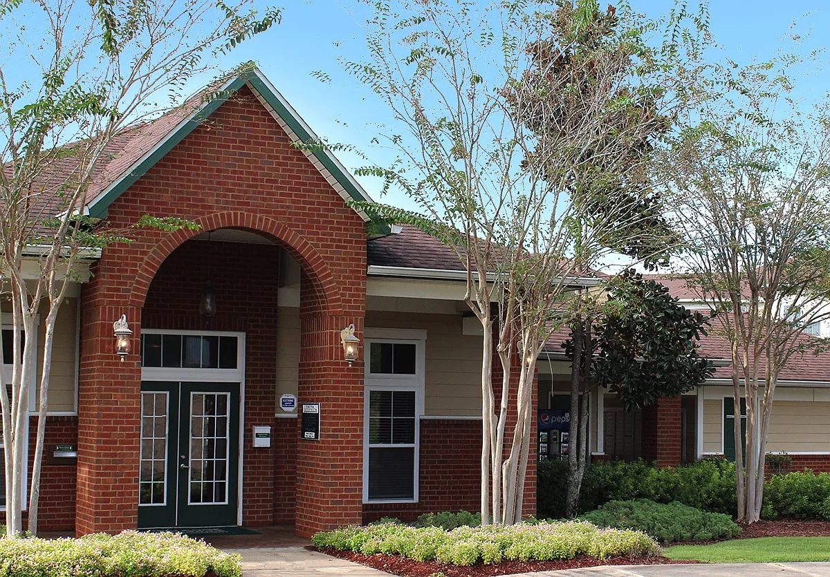 Pinnacle at Magnolia Pointe — Photo 1