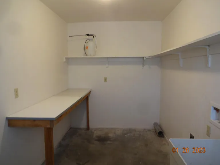 1122 Shorewood Cir — Photo 13