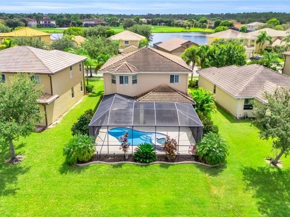 1517 Birdie Dr, Naples, FL 34120