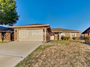 8213 April Ln, Watauga, TX 76148
