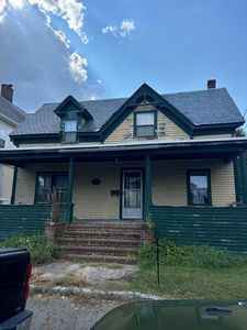 279 Foster St, Lowell, MA, 01851